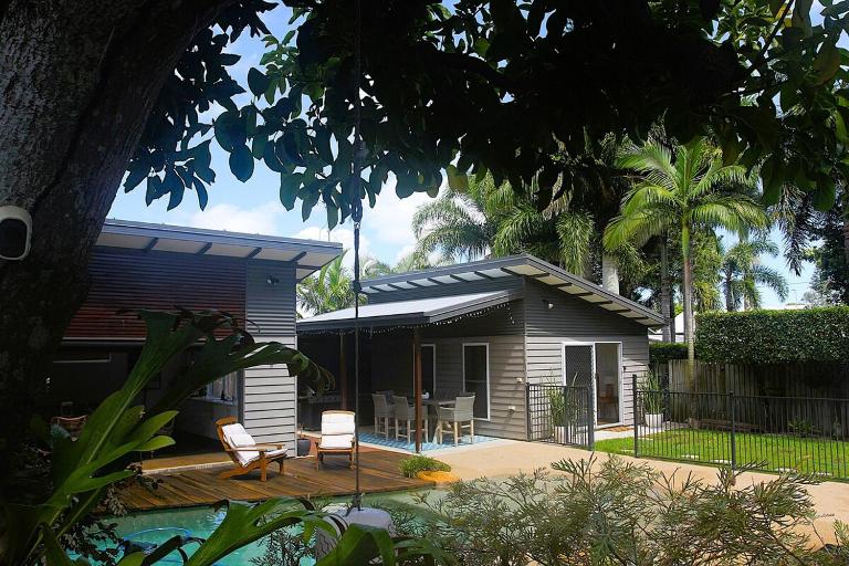 Pantai Indah Villa - Bed and Breakfast Turkey