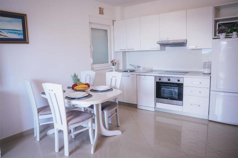 Gloria - B&B Promajna