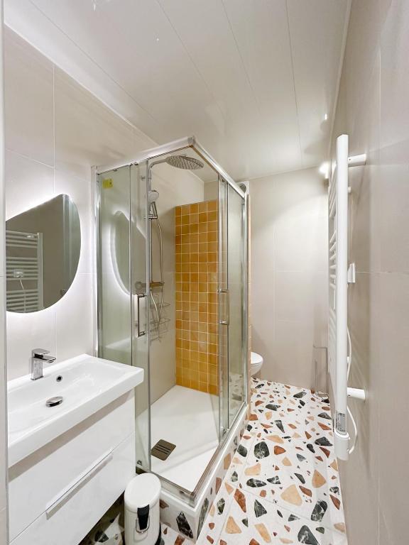 - Chic - Calm - Designed - paris central - B&B París