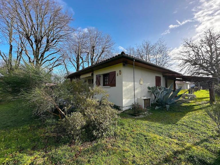 Villa 4 pièces, 3 chambres, grand terrain paysagé - B&B Gujan-Mestras