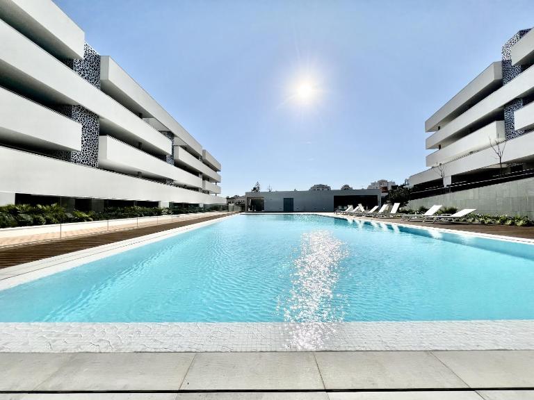 Lagos Prestige With Pool by Homing - B&B Lagos