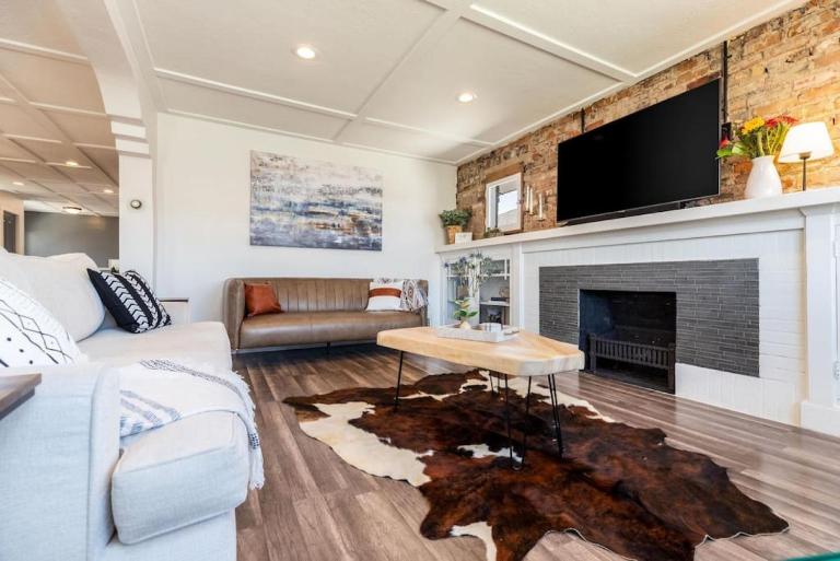 Cottage on Main Only Minutes to Downtown SLC - B&B Salt Lake City