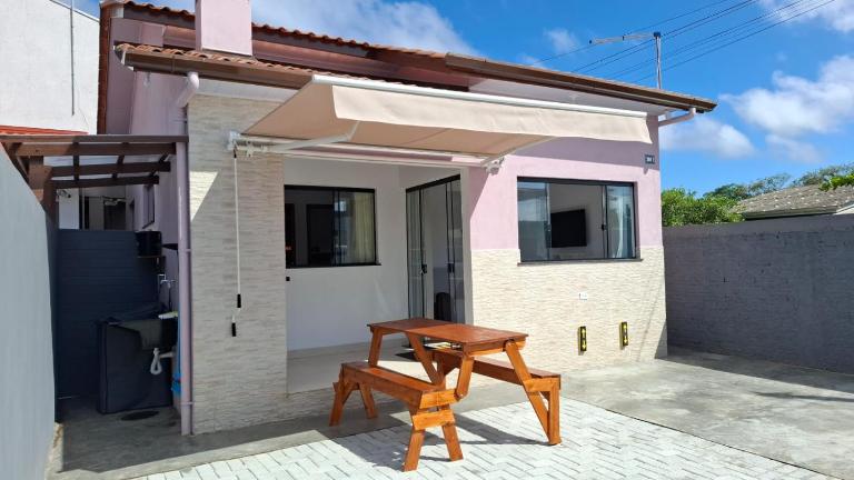 Casa a 300 metros da praia - B&B Pontal do Paraná