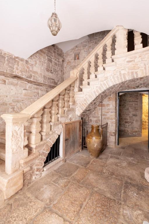 Palazzo Rizzi Dimora dei Templari - B&B Bitetto