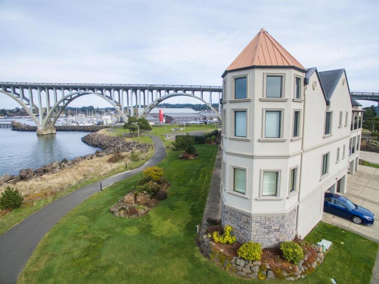 Windward at the Regatta - B&B Newport