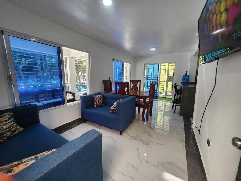 Apartment in front of beach, AC, Wifi, Hot Water - Bed and Breakfast Paraíso