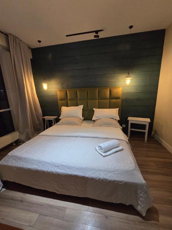 Brown - B&B Almaty