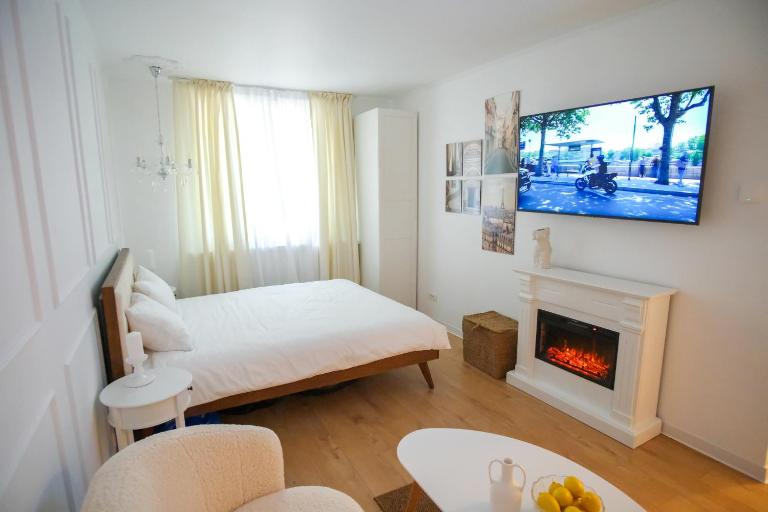 Parisian by Ioana - B&B Bucarest