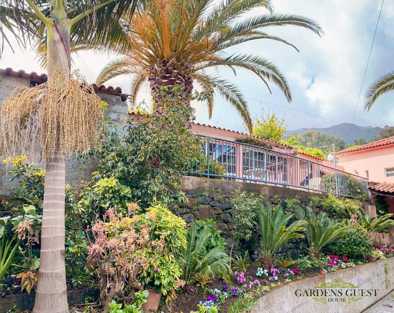Gardens Guest House-Hostel - B&B São Vicente