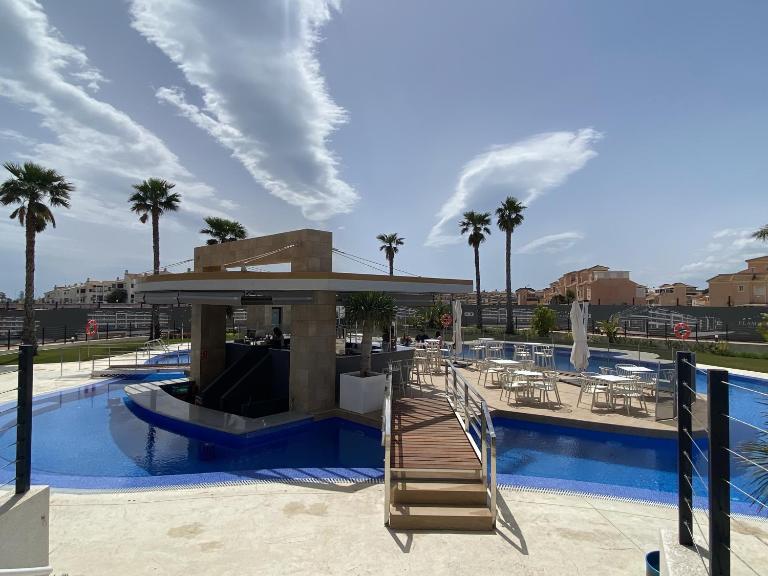 Magnifico penthouse en Flamenca Village! - Chambres d'hôtes Orihuela
