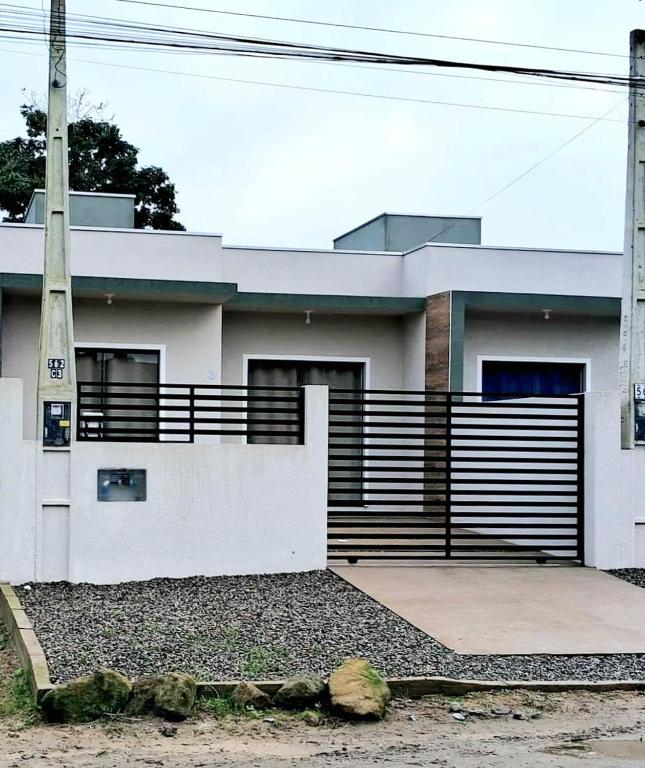 Filla Beach House - Bed and Breakfast Itapoá