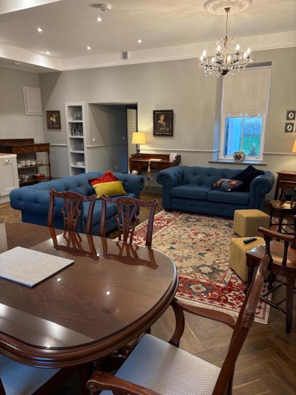 The Blue Door - B&B Castleisland