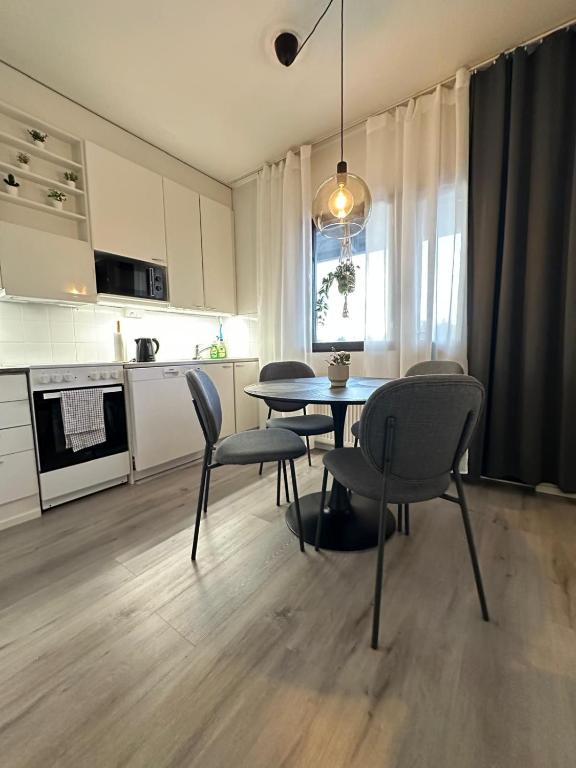 Cozy two-room apartment with parking - Ferienwohnung Kuopio