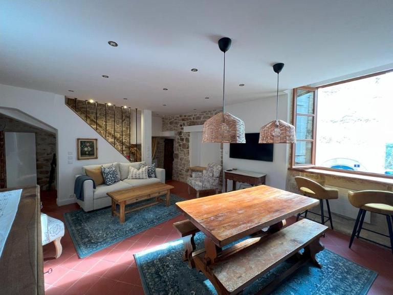 Authentic Maison in Old Town - Bed and Breakfast Forcalquier