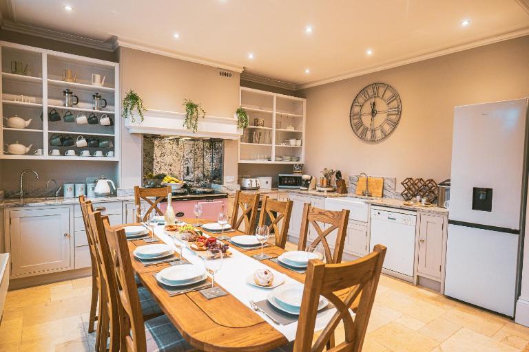 St Michaels Town House - Elegant and Large Holiday Home in the Heart of Gloucester - Chambres d'hôtes Gloucester