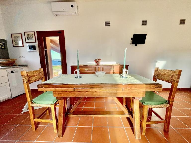 Salina Holiday Home studio flat - B&B Calasetta