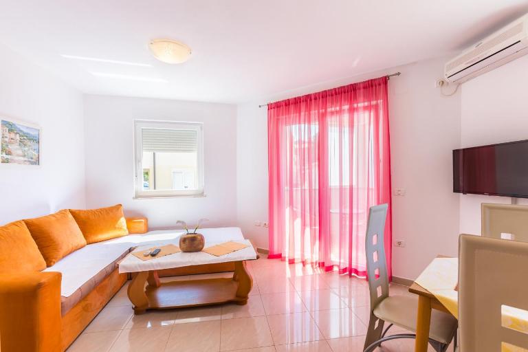 Boro - A3 first floor - MPolo - B&B Medulin