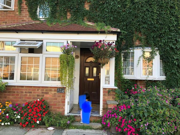 Beautiful Studio Flat Near Lake - Chambres d'hôtes Londres