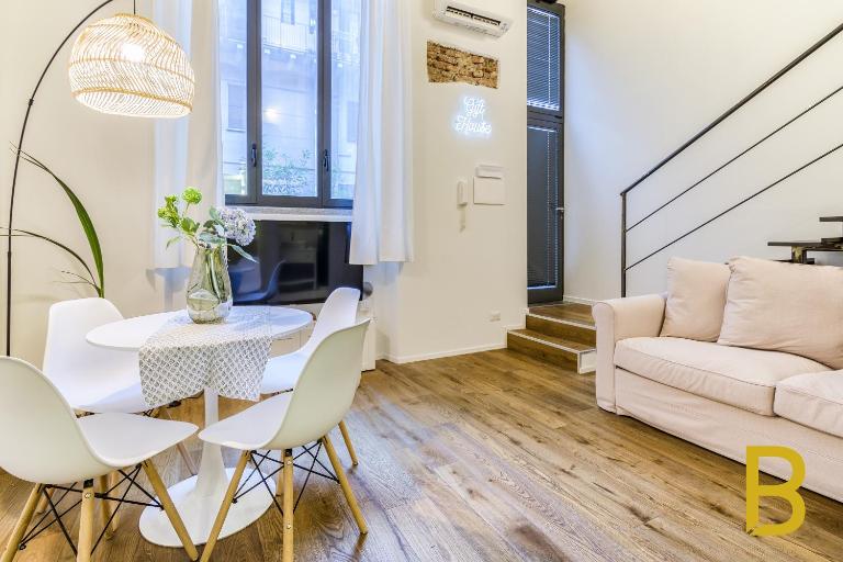 Gift House Apartment - B&B Milán