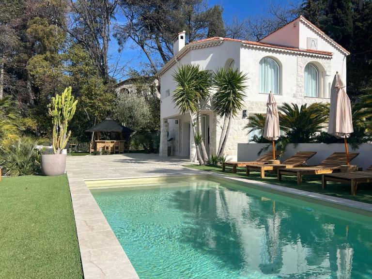 Luxury Riviera Villa* short walk to beach & center - B&B Cagnes-sur-Mer
