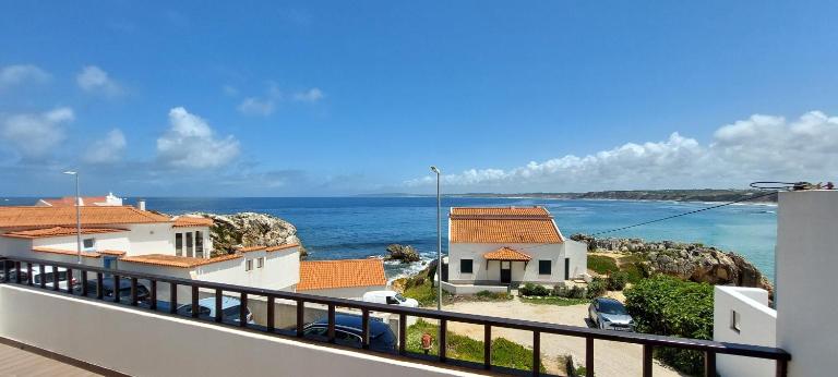 The Baleal Whale House - B&B Baleal