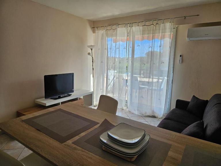 Studio lumineux - B&B Cavalaire-sur-Mer