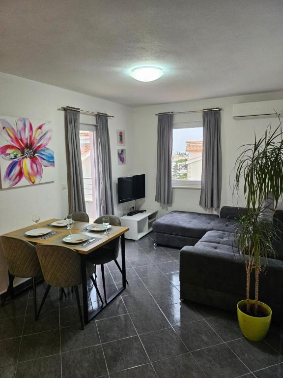 Apartments Andrijanić - Chambres d'hôtes Baška Voda