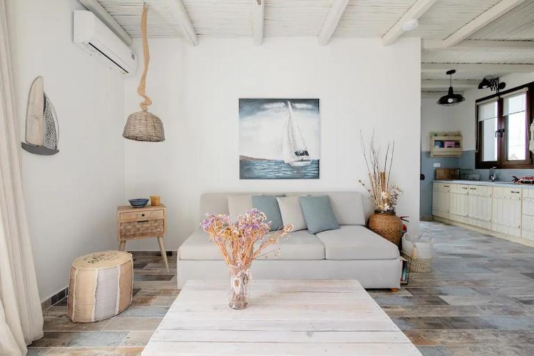 Anio Residence - Rustic Modern with Sea and Mountain View Terrace - B&B Svoronáta