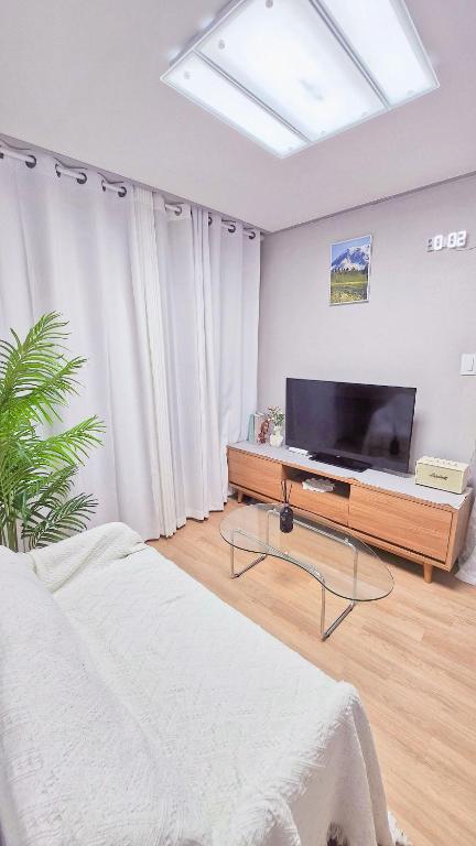 Artistay #6 - pet friendly - 1 Room - Party Room - Sillim Station Danggok Station - 2 person - Ferienwohnung Seoul