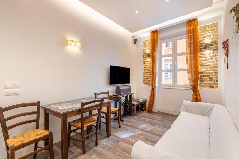 Wonderful Impressive - Bed and Breakfast Karyófyto