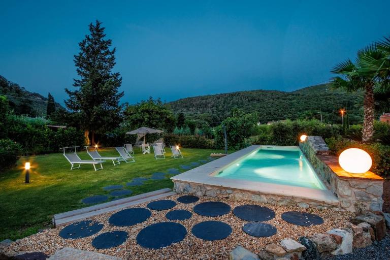 Entire Villa with Private Swimming Pool - Bed and Breakfast Rio Marina