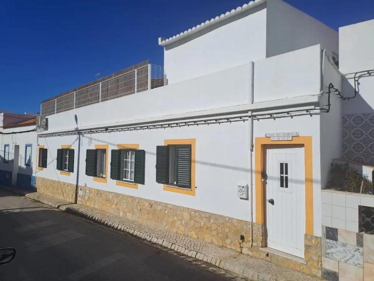 Linas Guesthouse - Chambres d'hôtes Parchal