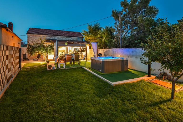 Holiday home Nikolina - Chambres d'hôtes Privlaka