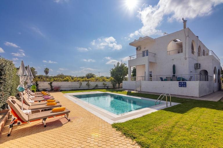 Amazing Villa Chrysanthi with private pool - Bed and Breakfast Epáno Vátheia