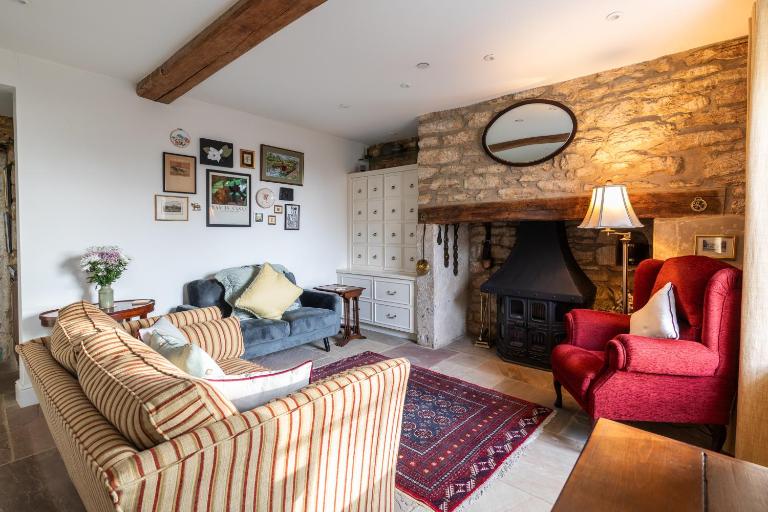 Bearfield - Premium 3-Bed House with Private Garden - Chambres d'hôtes Bradford-on-Avon