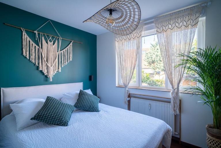 Suite Zen - Calme et Lumière - 2 lits 160 cm - Parking privé résidence - B&B Sélestat