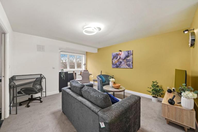 2-Bed 2 bath flat, Close to tube, Free Parking - Chambres d'hôtes Londres