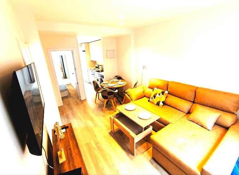 Modern Apartment with Terrace near the Center - B&B Madrid