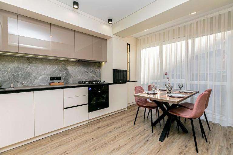 Decebal Avenue - B&B Chişinău