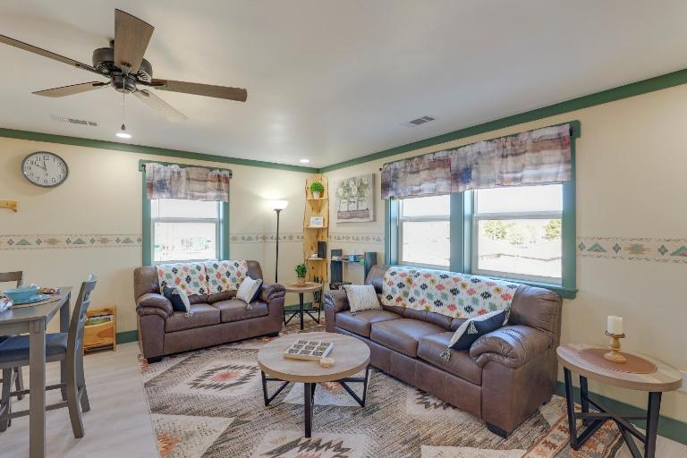 Near ATV Trails: Carlsbad Apt w/ Shared Fire Pit - Ferienwohnung Carlsbad