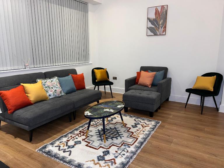 Modern 2 Bedroom Apartment in Leicester City Centre with Free WiFi - B&B Leicester