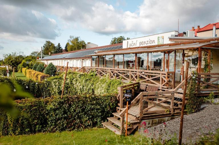 Luční penzion - B&B Česká Skalice