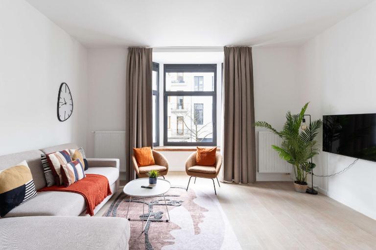 Inviting and bright 7-Person Apartment in Antwerp - Chambres d'hôtes Anvers