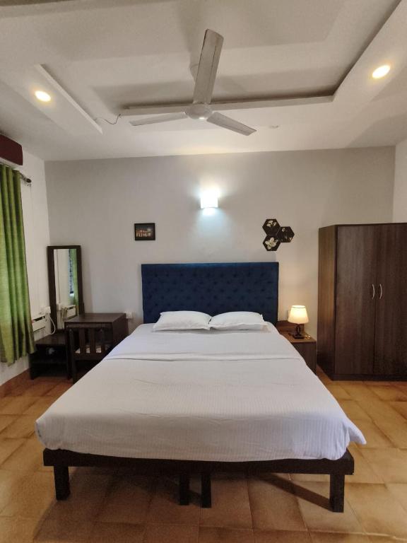 EM Coastal Studios 303 - B&B Calangute