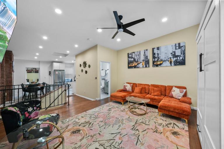 Free Parking -2BR,2Bath, 4Beds, Sleeps 6, 10 Min to NYC, 10 Min to Path - Chambres d'hôtes Hoboken
