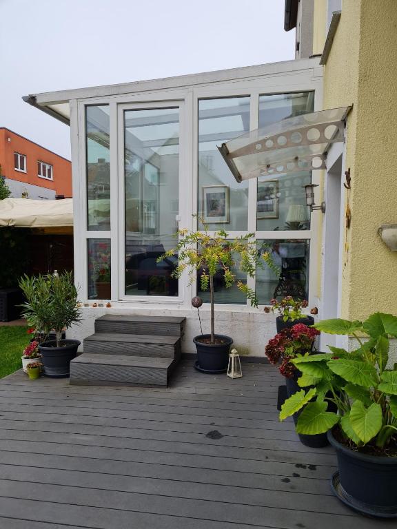 Wohnung mit Wintergarten - Ferienwohnung Rüsselsheim am Main