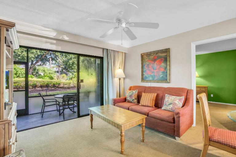 Walk From Lanai to Pool and More - B&B Naples