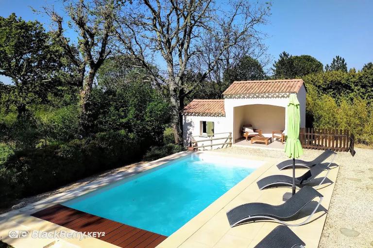 Belle maison avec piscine et terrain entièrement clôturé - B&B Saint-Privat-de-Champclos