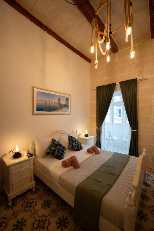 House Of Sliema - 4BR Traditional Townhouse - Bed and Breakfast Sliema