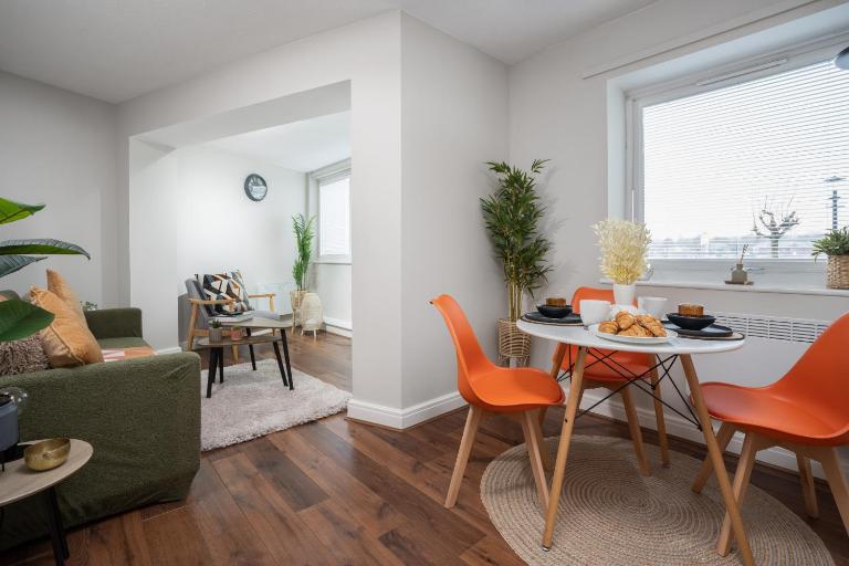 Cozy Waterfront Apartment - Free Parking & Wi-Fi - B&B Preston